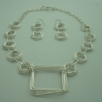 Fields Set of almabre necklace and earrings