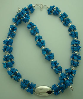 Necklace smooth oval and bracelet turquoise with averages spheres.