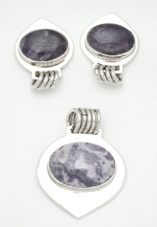 Set drop with oval amethyst and rings
