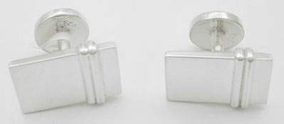 Cufflinks in rectangle with 2 lines