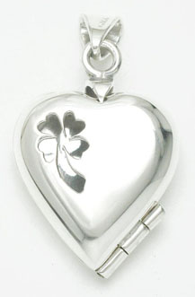 Pendant   reliquary and heart with  clover