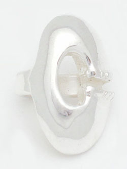Pendant  on oval horseshoe small