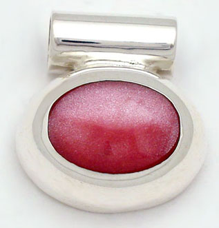 Pendant   pink enamel in ovalmall horizontally