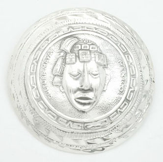 Brooch of Olmec face double with torsal