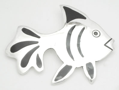 Brooch in fish with resin