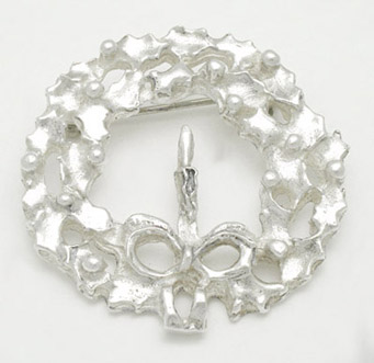 Brooch crowns of Christmas with sail